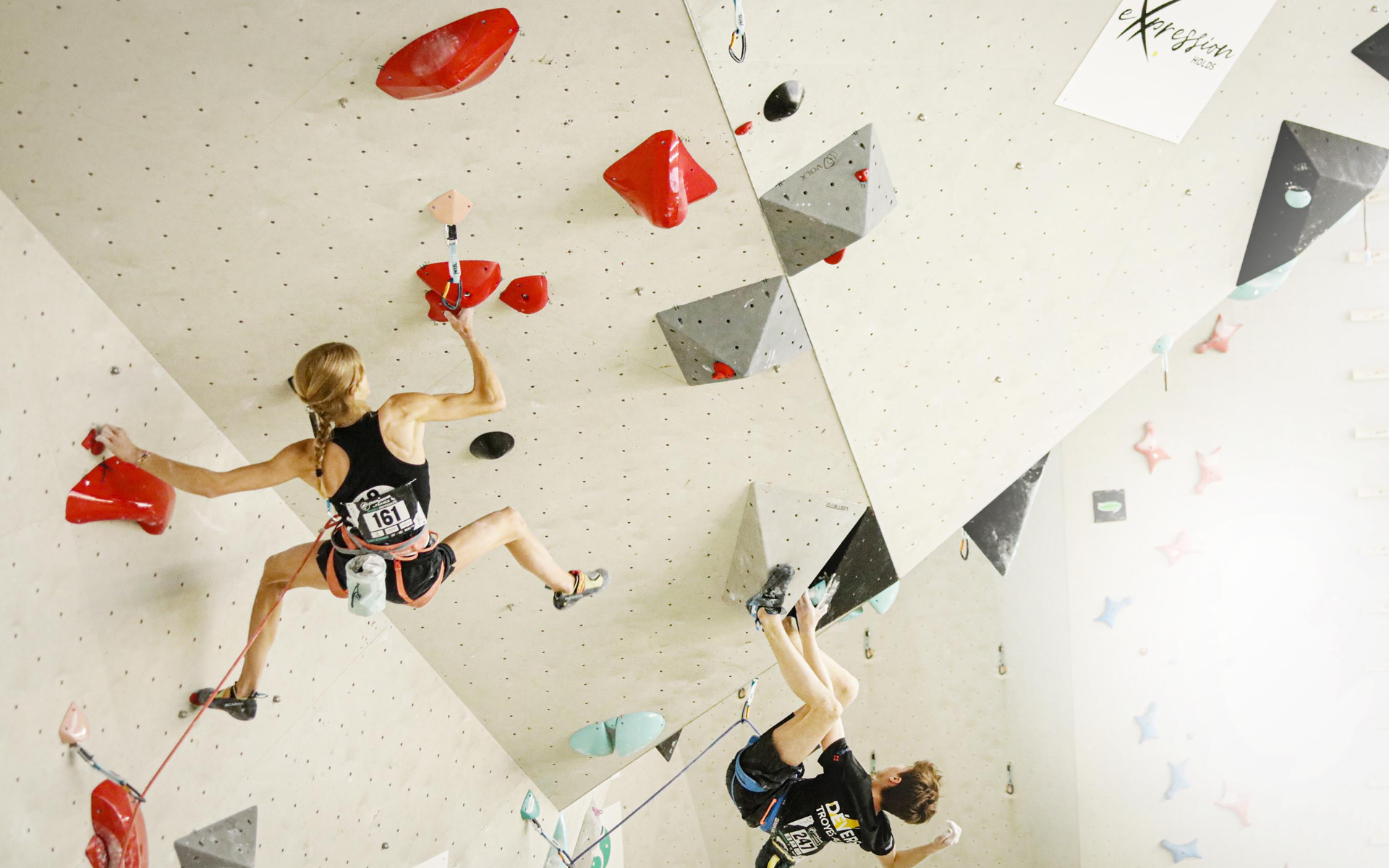 COMPÉTITIONS COMPÉTITIONS